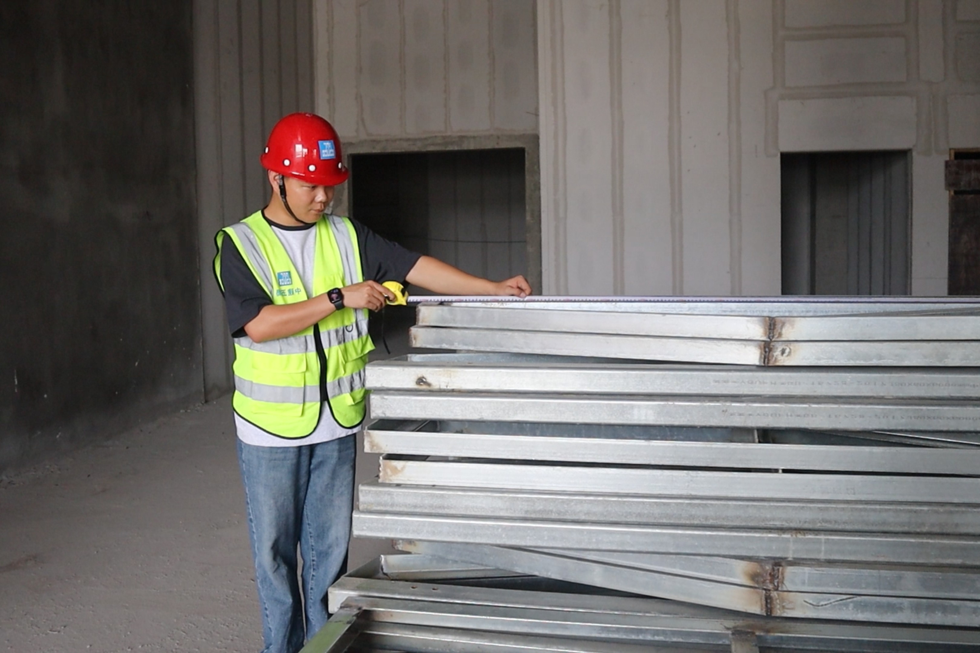 马国君.jpg 马国君.jpg