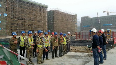 C:\Users\liuhu\Desktop\亳州三十一中项目提前12天拆除首栋外架\现场安全交底.jpg