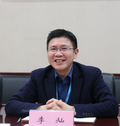 李灿.jpg 李灿.jpg