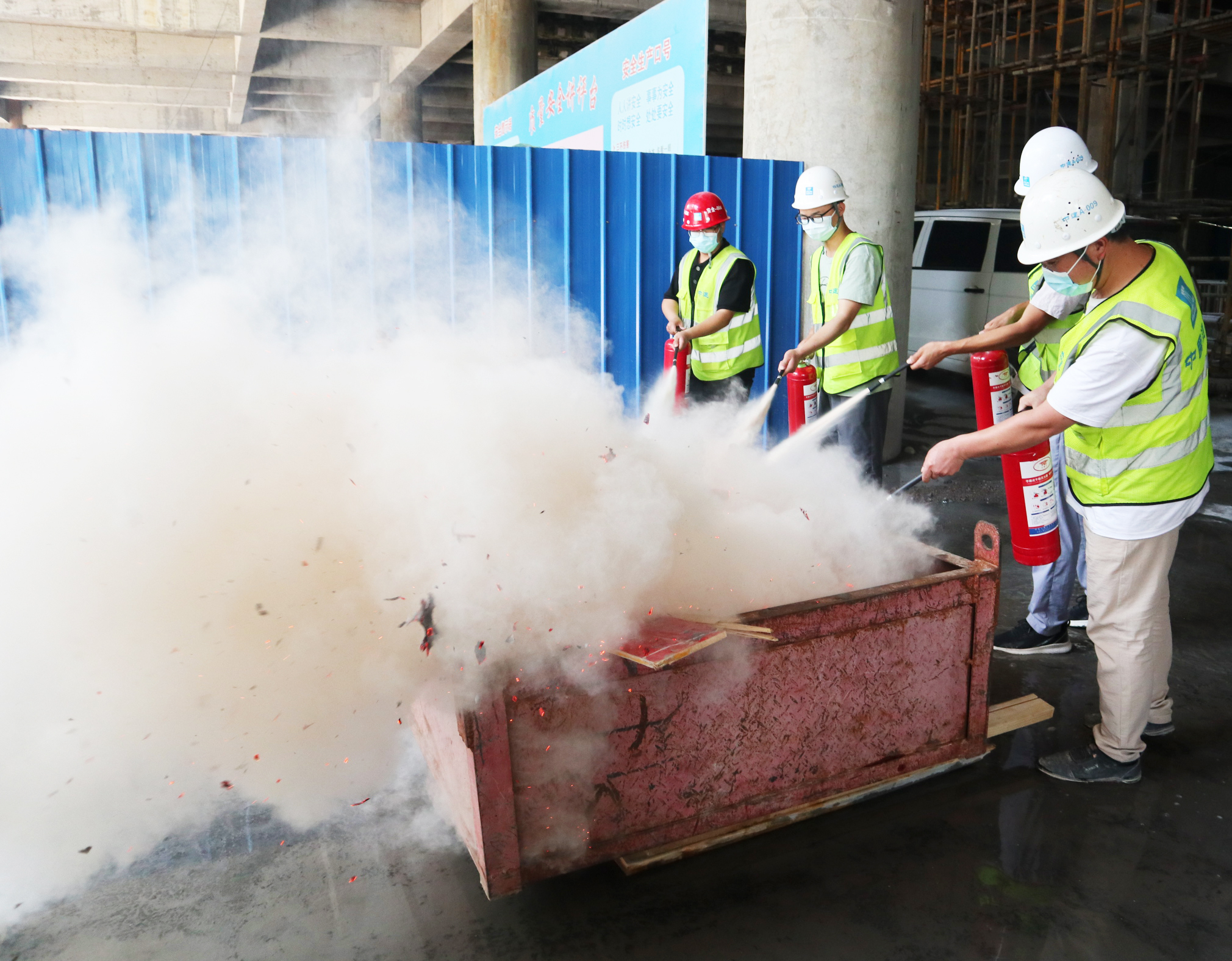 以练促防 筑牢防线 皖北分公司徐州德基广场项目开展疫情防控应急演练